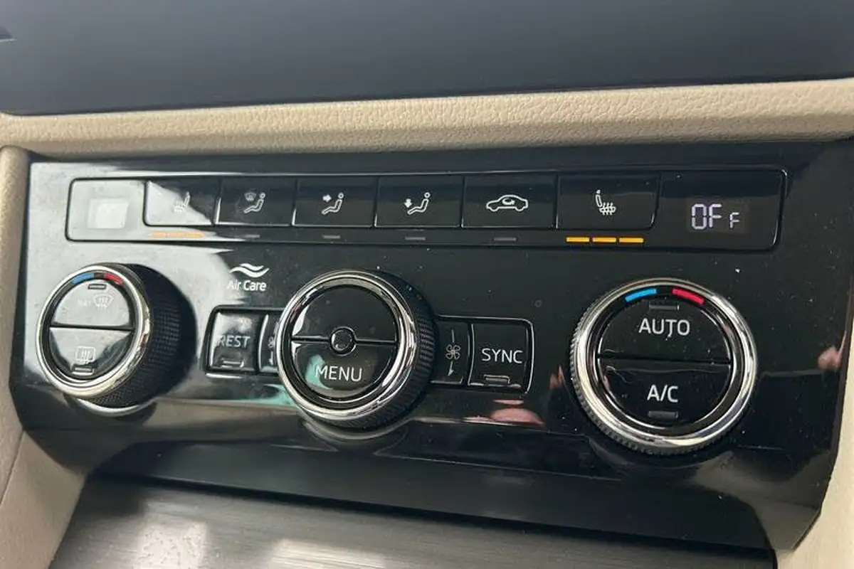 2020-skoda-superb-15-tsi-se-l-hatchback-dsg-big-30