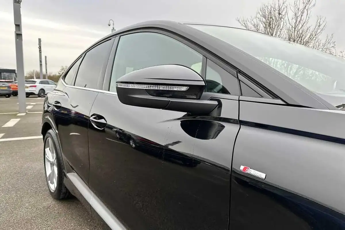 2024-audi-q4-e-tron-45e-s-line-sportback-auto-big-29
