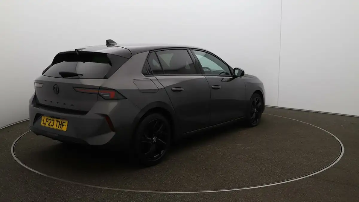 2023-vauxhall-astra-12-turbo-gs-hatchback-auto-big-7