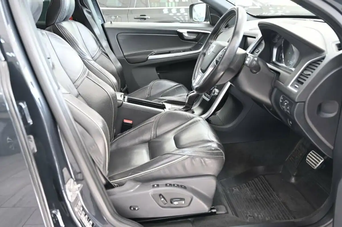 2017-volvo-xc60-24td-d5-r-design-lux-geartronic-big-19