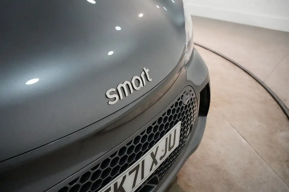 2021-smart-forfour-eq-exclusive-big-19