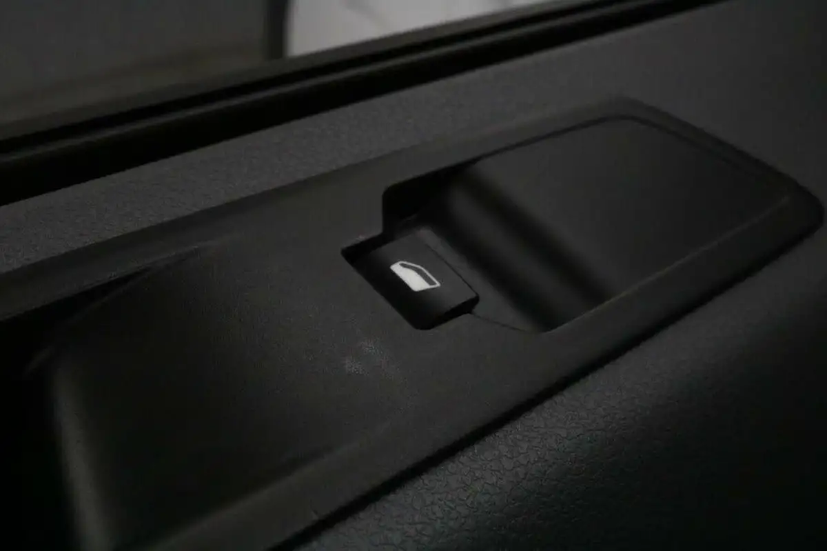 2021-peugeot-expert-e-professional-standard-75kwh-panel-big-61