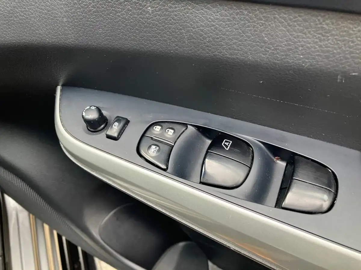 2021-nissan-navara-23dci-tt-n-guard-8-navileathersunroof-auto-big-15