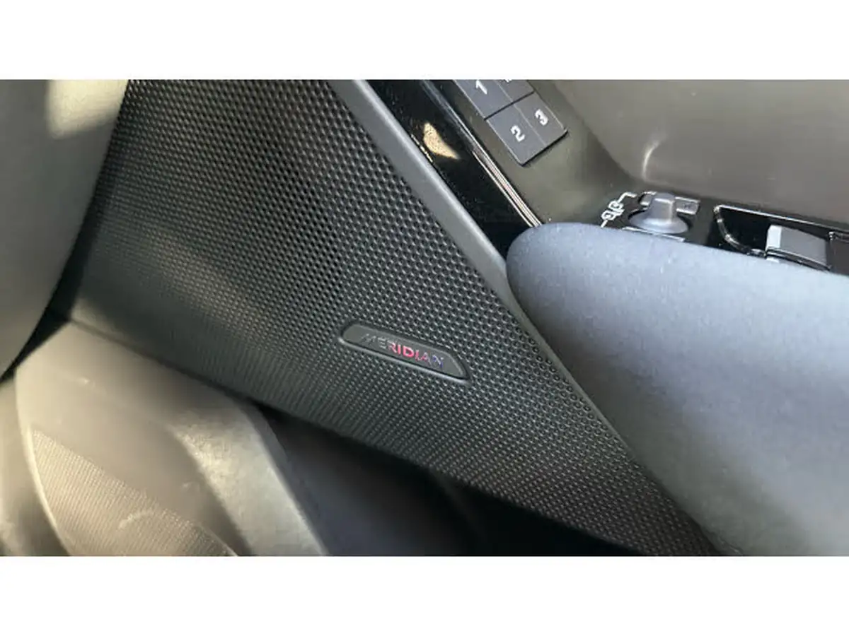 2024-land-rover-range-rover-velar-20-d200-dynamic-se-big-22