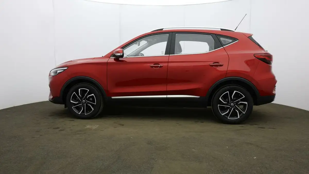 2022-mg-zs-suv-10t-gdi-exclusive-big-3