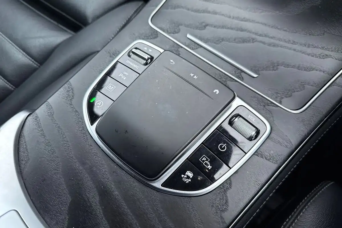 2020-mercedes-benz-glc-class-20d-glc300d-amg-line-premium-coupe-4d-big-45