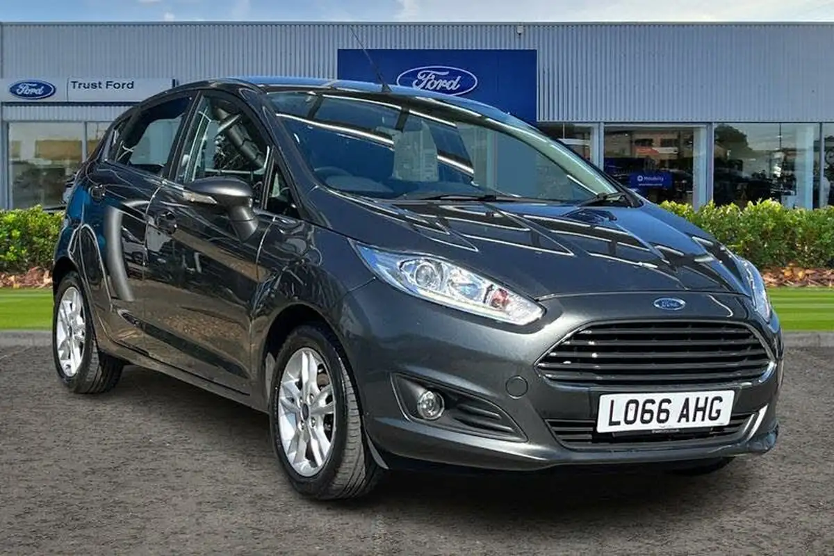 2016-ford-fiesta-10t-zetec-100ps-ecoboost-ss-5d-big-0