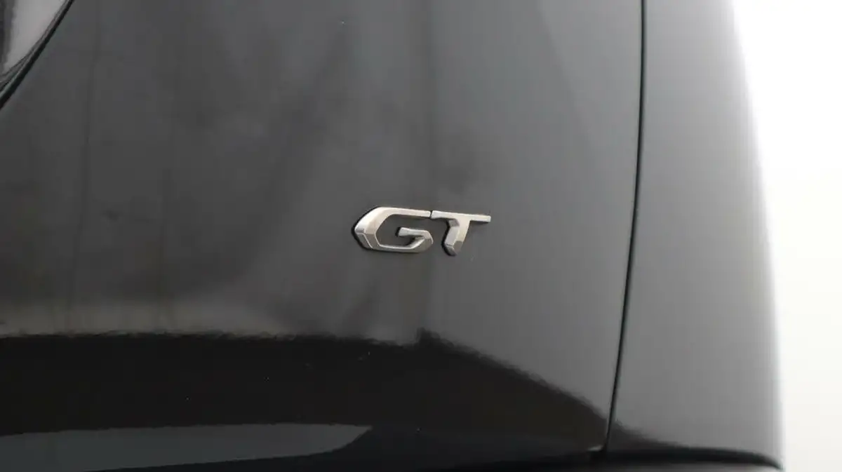2022-peugeot-2008-suv-e-gt-premium-big-24