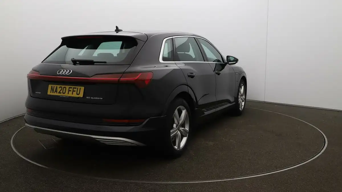 2020-audi-e-tron-50e-technik-big-48
