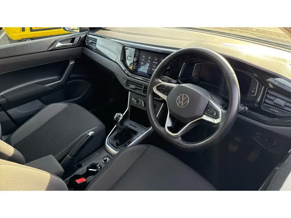 2022-volkswagen-polo-10-tsi-life-big-5