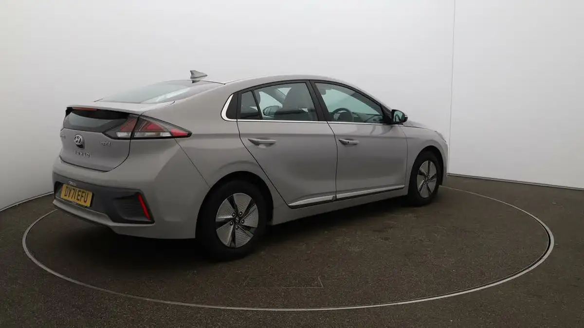 2021-hyundai-ioniq-16-gdi-premium-hybrid-big-46
