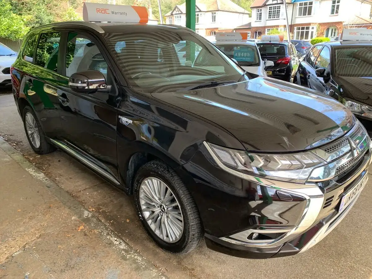 2019-mitsubishi-outlander-24-4h-phev-big-1