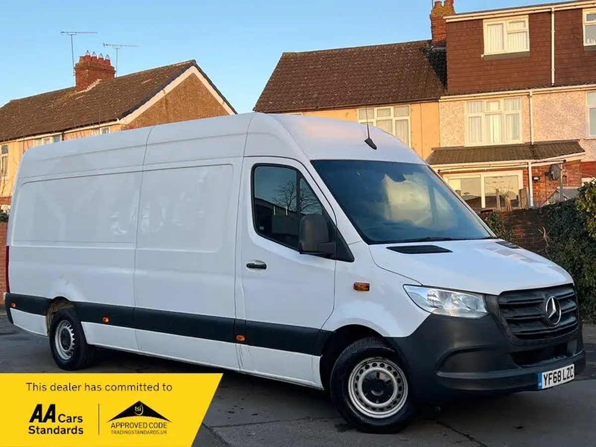 2018-mercedes-benz-sprinter-21cdi-311-l2h1-panel-van-rwd-eco-gear-360-big-0