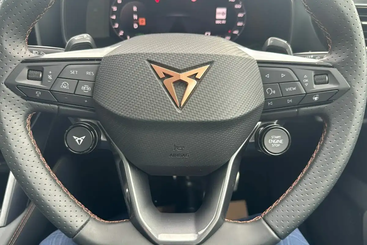 2024-cupra-formentor-15-e-hybrid-vz-first-edition-big-16