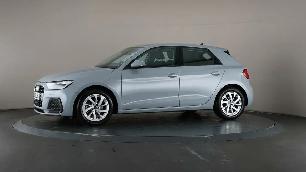 2022-audi-a1-10-30-tfsi-sport-s-tronic-big-36