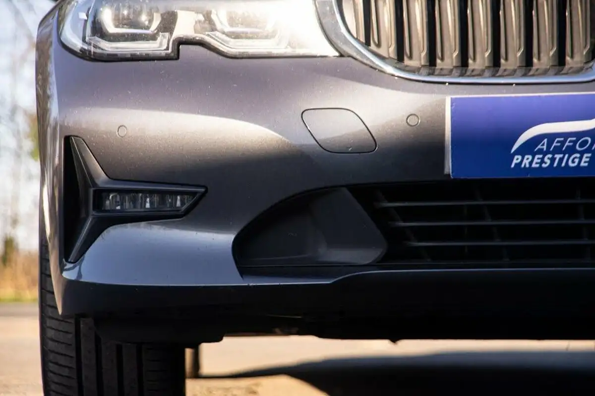 2022-bmw-3-series-20td-320d-se-pro-touring-5d-big-35