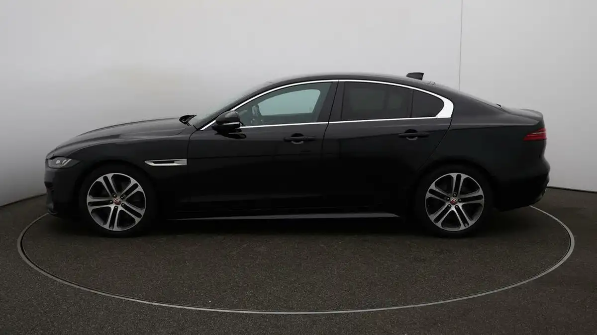 2021-jaguar-xe-20-d200-r-dynamic-se-big-57