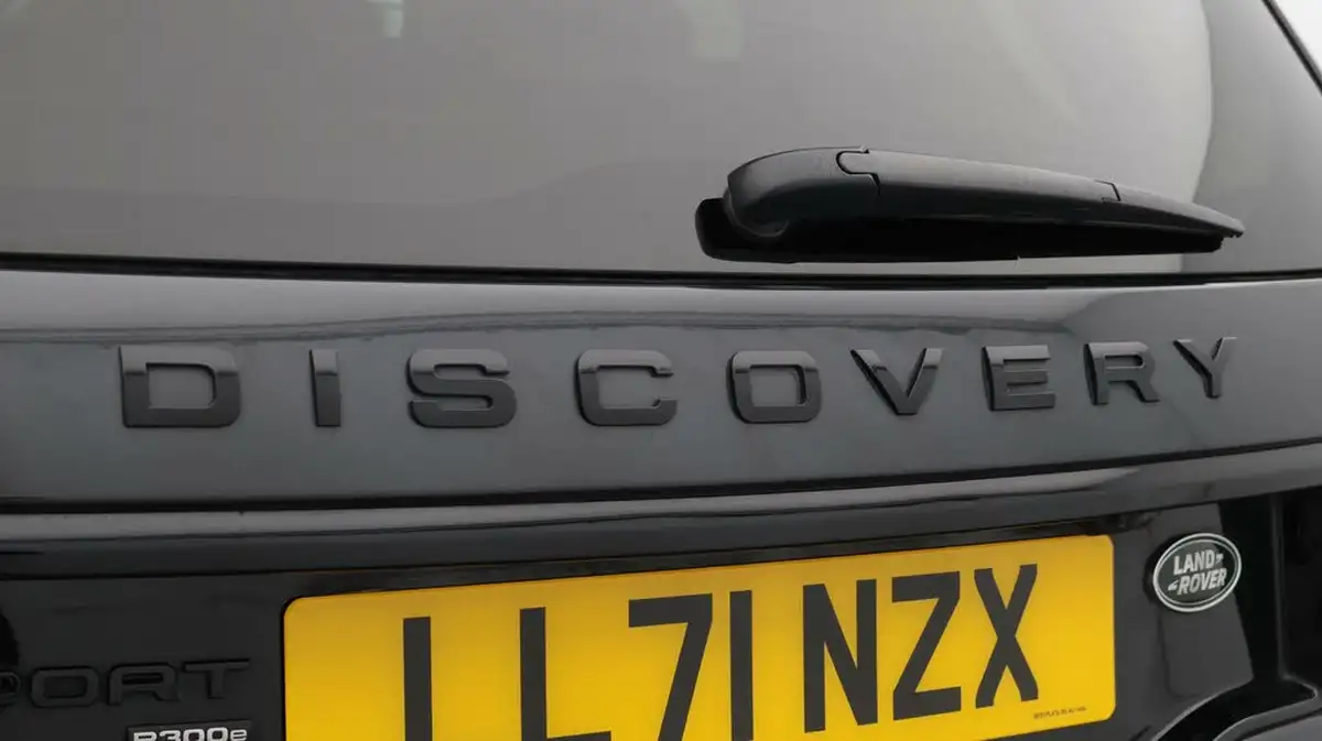 2021-land-rover-discovery-sport-15-p300e-urban-edition-big-23