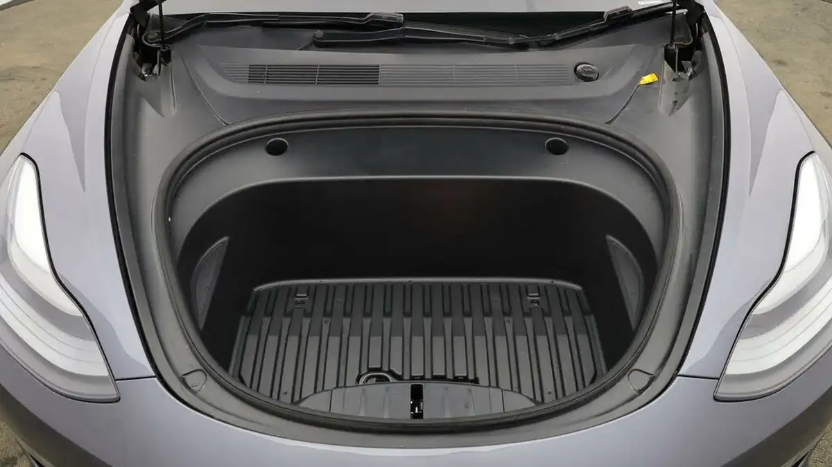 2021-tesla-model-3-e-long-range-awd-big-18