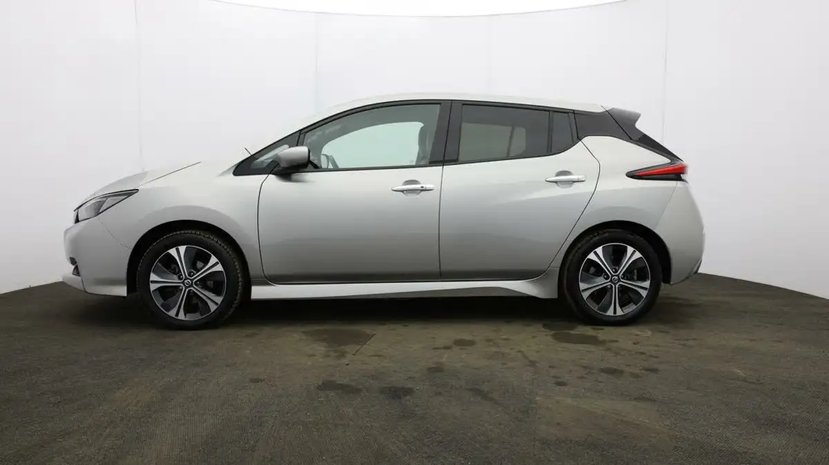 2021-nissan-leaf-e-e-n-connecta-big-60