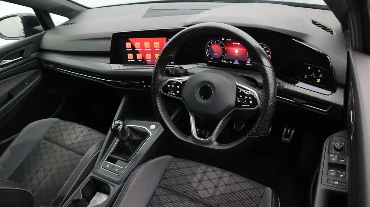 2021-volkswagen-golf-15-tsi-r-line-150ps-hatchback-big-9