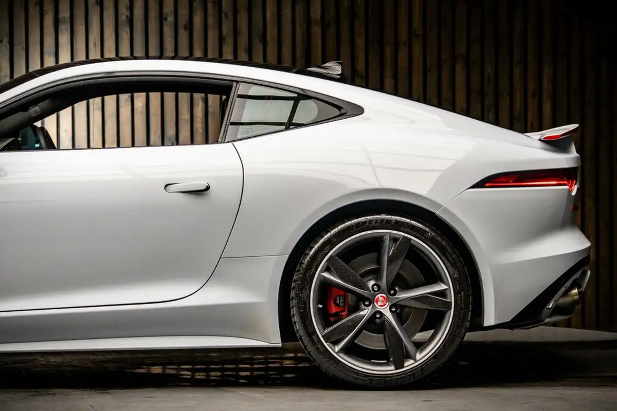 2017-jaguar-f-type-50-v8-sc-r-awd-coupe-big-17