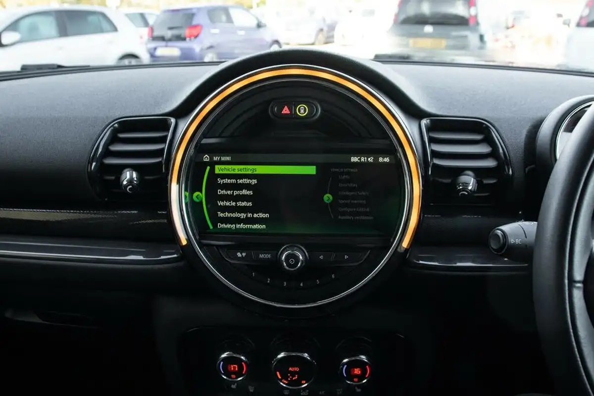 2017-mini-clubman-20td-cooper-d-ss-big-23