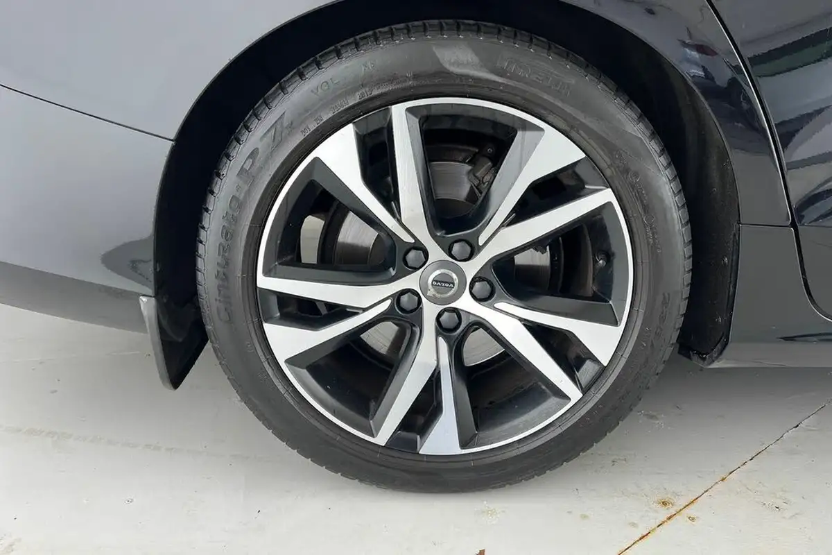 2020-volvo-s60-20-t5-r-design-plus-big-28