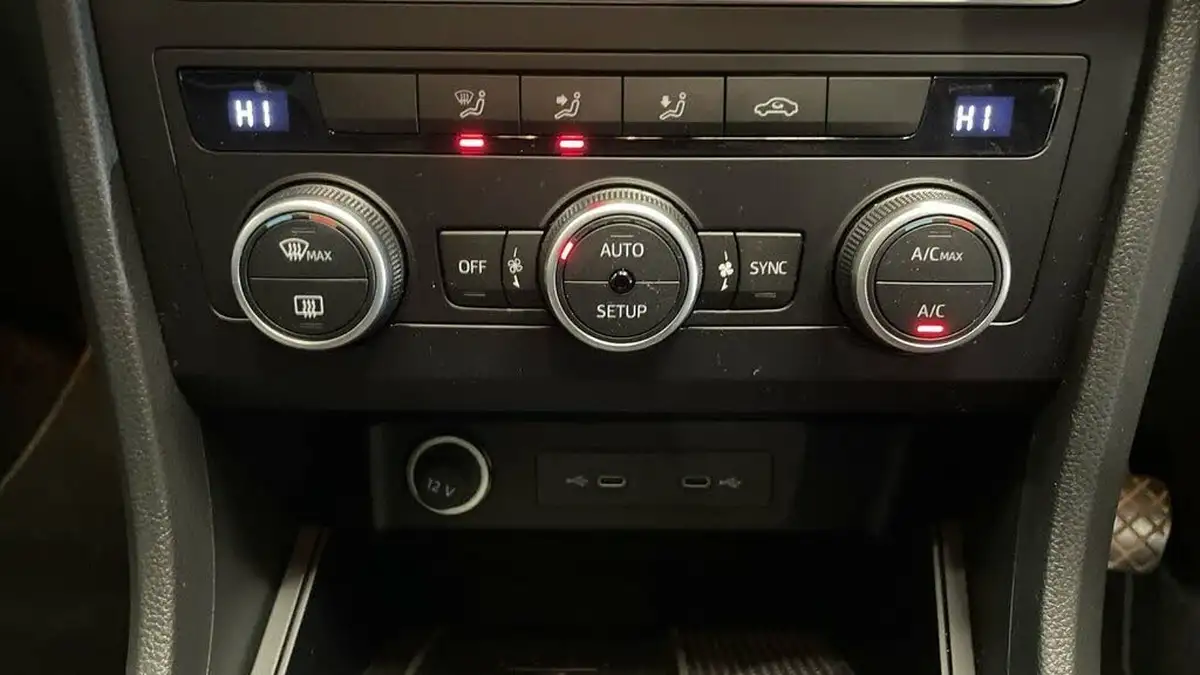 2022-seat-ateca-20tdi-se-115ps-big-25