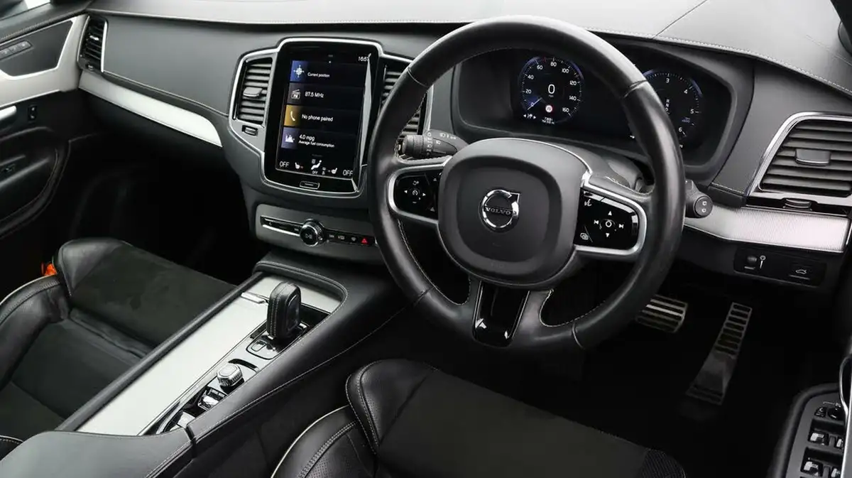 2021-volvo-xc90-20td-b5-r-design-big-8