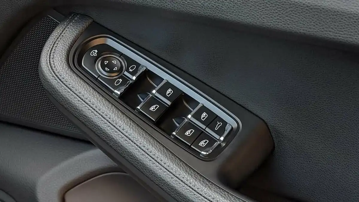 2018-porsche-macan-big-24