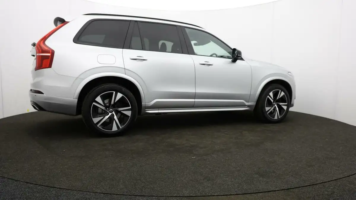 2021-volvo-xc90-20td-b5-r-design-big-26
