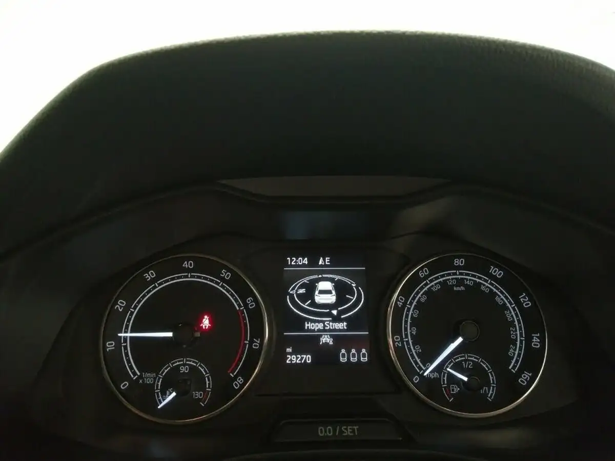 2022-skoda-scala-10-tsi-se-technology-109ps-big-52