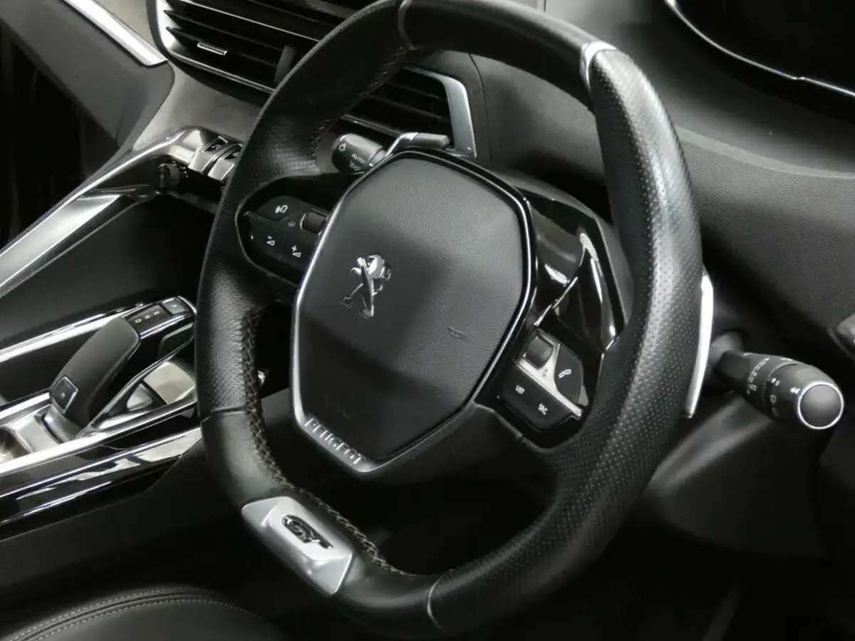 2021-peugeot-5008-suv-12-puretech-gt-eat8-big-48