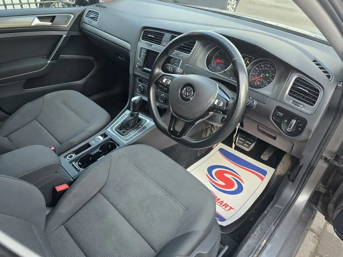 2013-volkswagen-golf-14-se-ss-hatchback-5d-1395cc-dsg-big-13