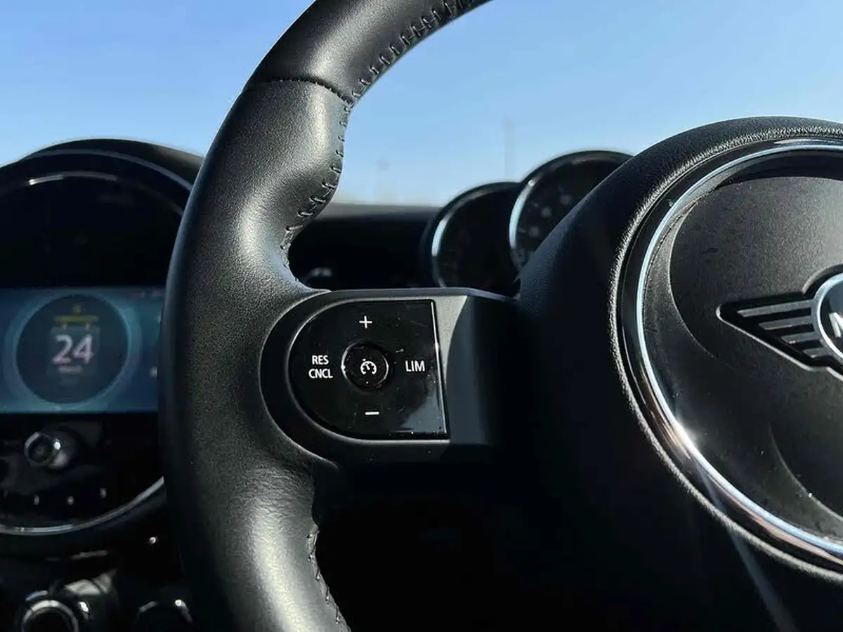 2022-mini-cooper-15-cooper-classic-hatchback-5d-big-39