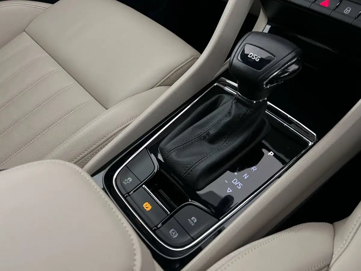 2020-skoda-karoq-16tdi-se-l-dsg-big-29