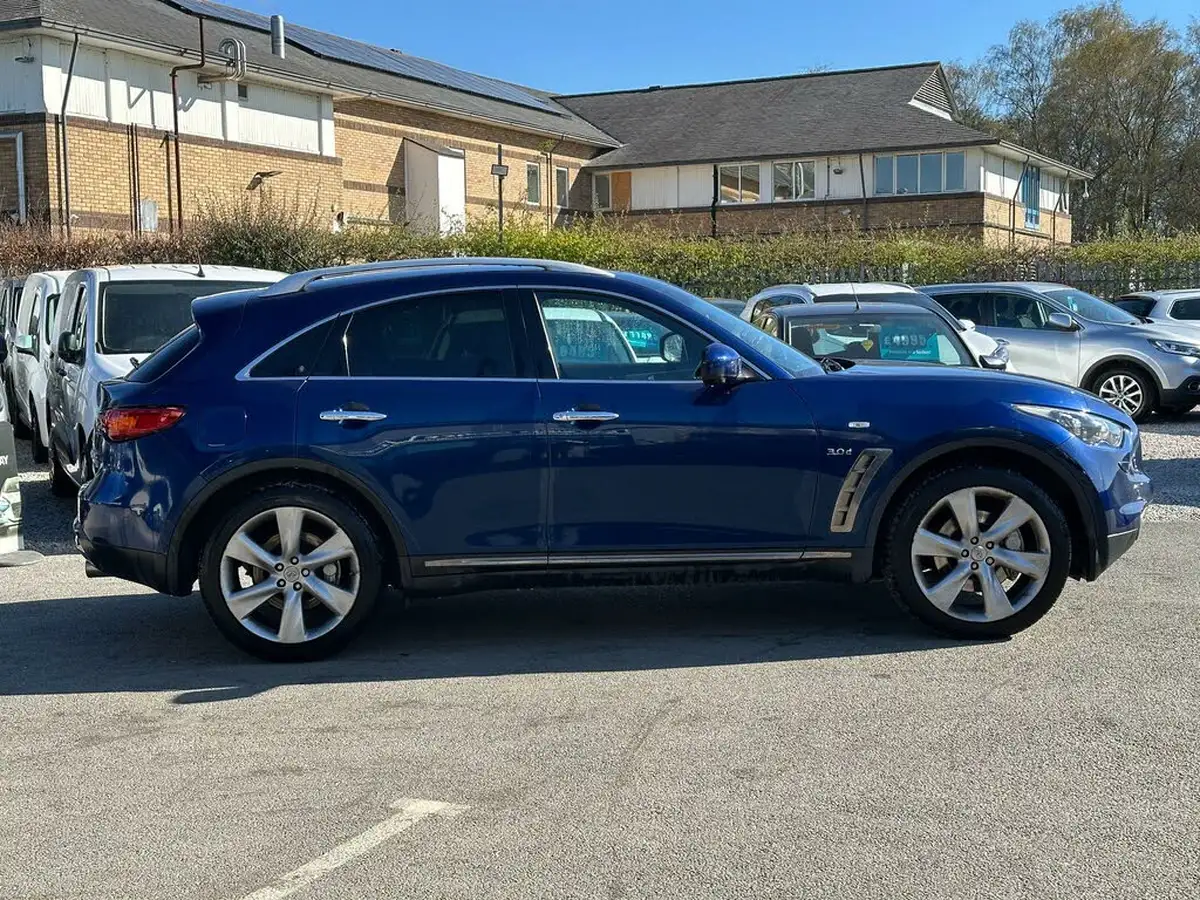 2015-infiniti-qx70-30td-s-premium-237ps-big-7