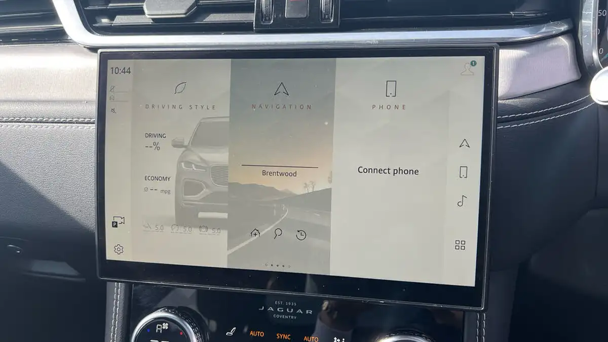 2021-jaguar-f-pace-20-p250-r-dynamic-se-big-13