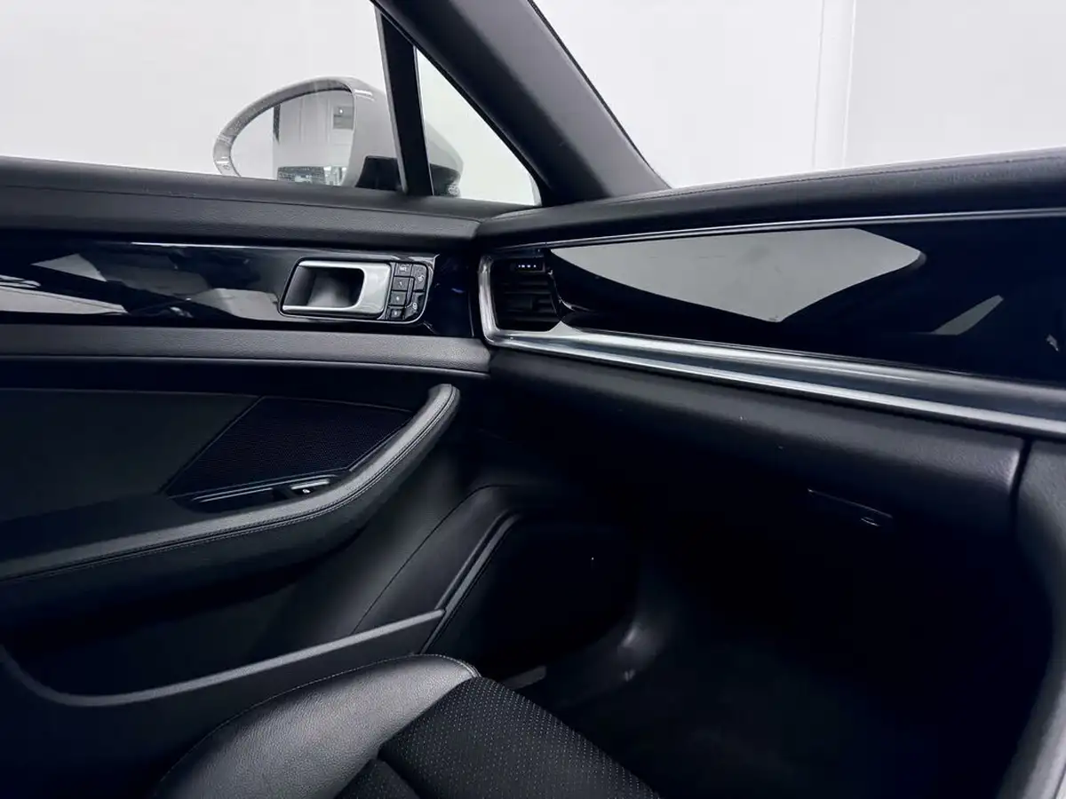 2018-porsche-panamera-29-v6-4-e-hybrid-sport-turismo-big-27