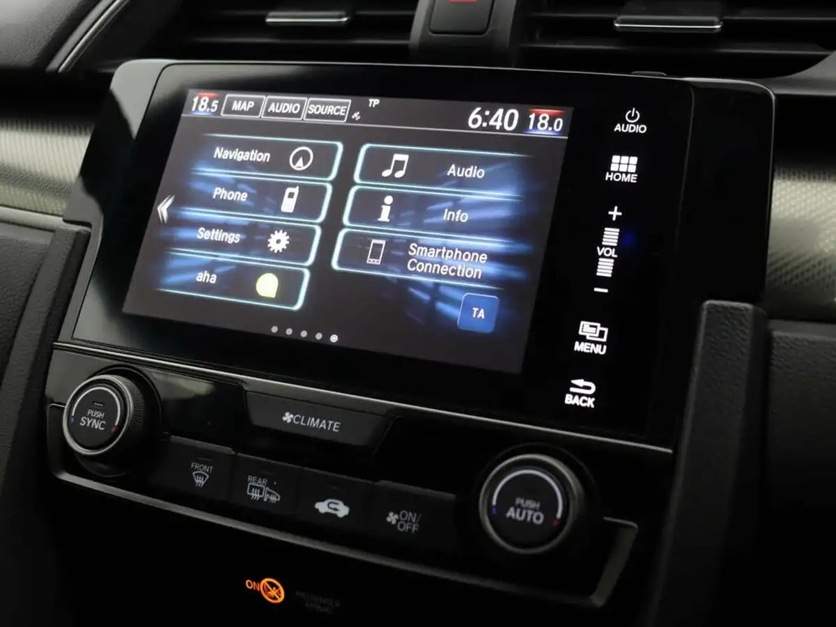 2019-honda-civic-10-vtec-turbo-sr-hatchback-5d-cvt-big-25