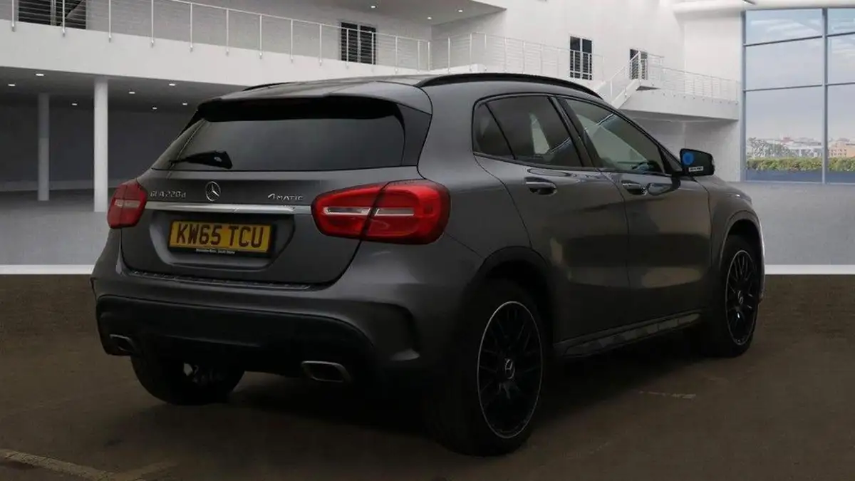 2016-mercedes-benz-gla-class-21d-gla-220d-amg-line-premium-plusss-big-3