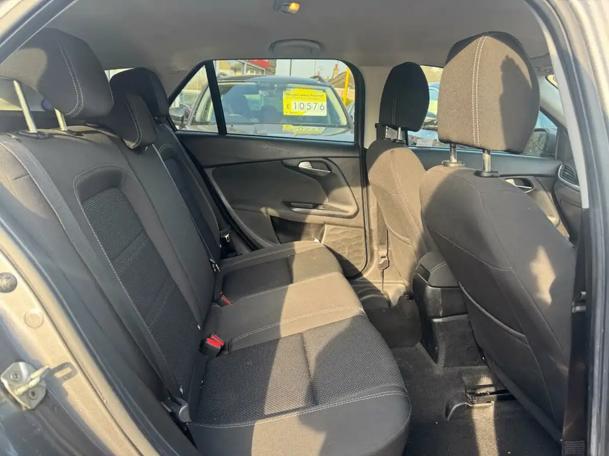 2021-fiat-tipo-10-life-station-wagon-big-7