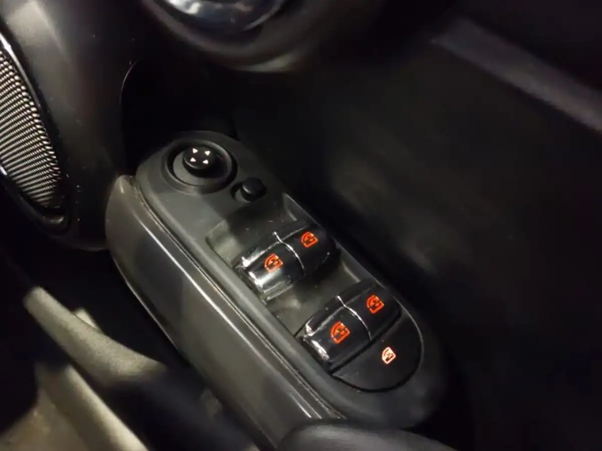 2018-mini-cooper-15-cooper-series-ii-ss-hatchback-5d-big-15