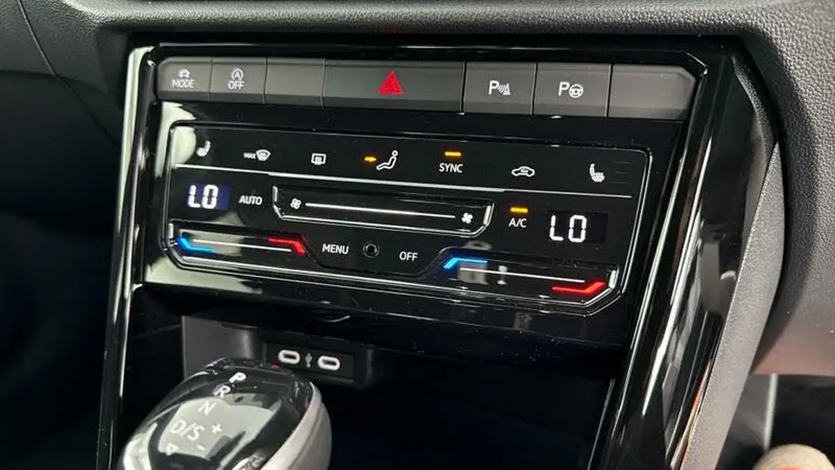 2024-volkswagen-t-roc-20tdi-r-line-dsg-big-6