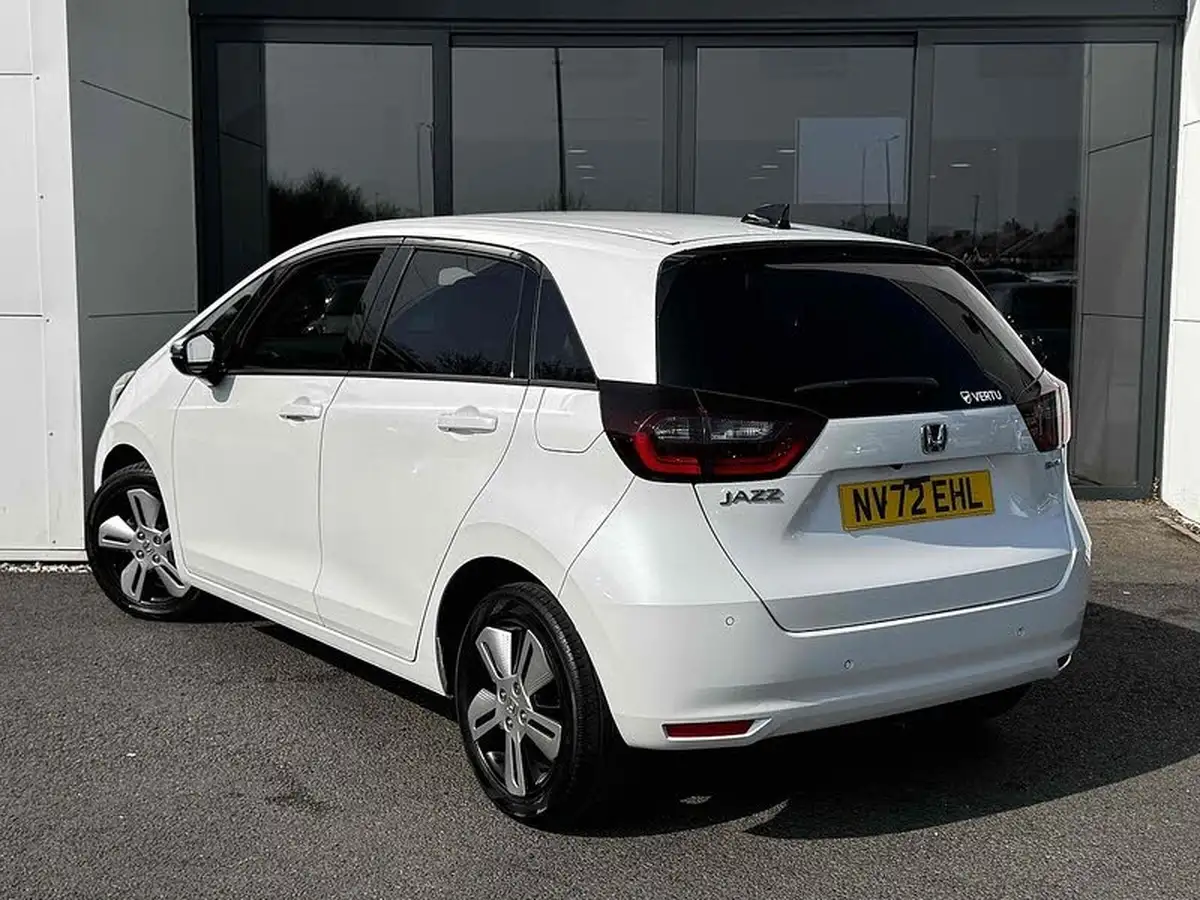 2022-honda-jazz-15-i-mmd-ex-107ps-big-1