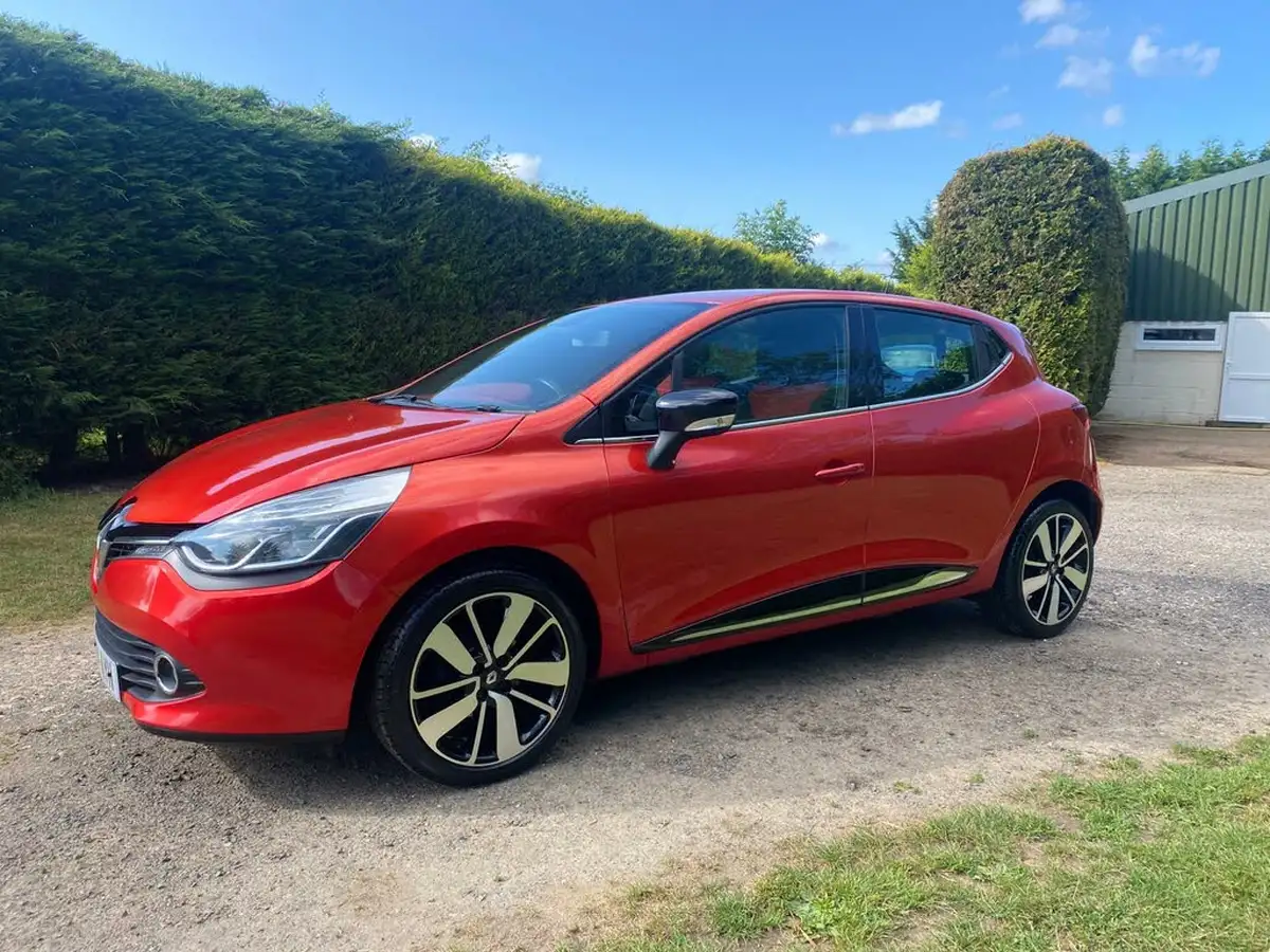 2014-renault-clio-09-dynamique-s-big-0