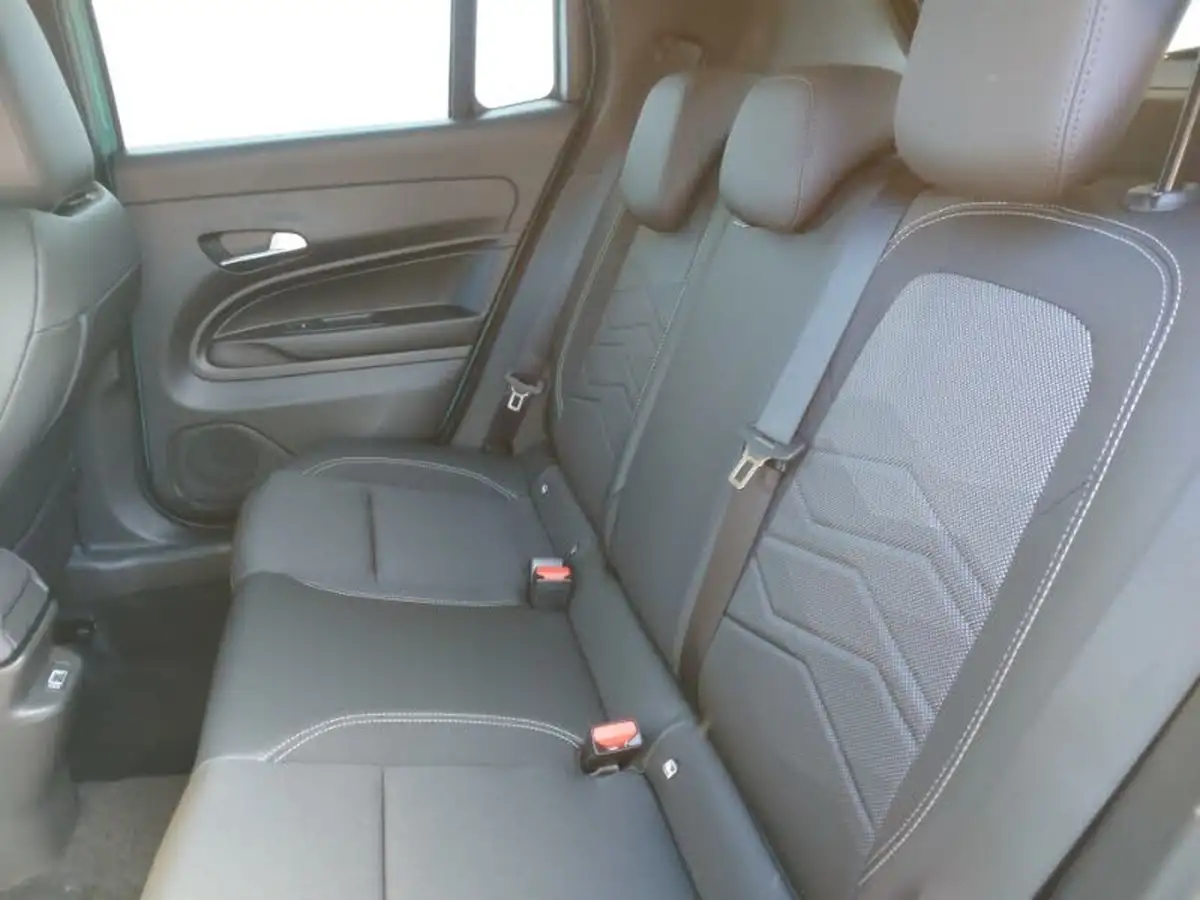 2025-jeep-avenger-12-gse-summit-big-5