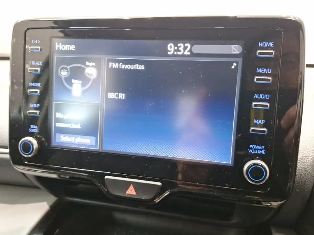 2021-toyota-yaris-cross-15-vvt-i-icon-big-10