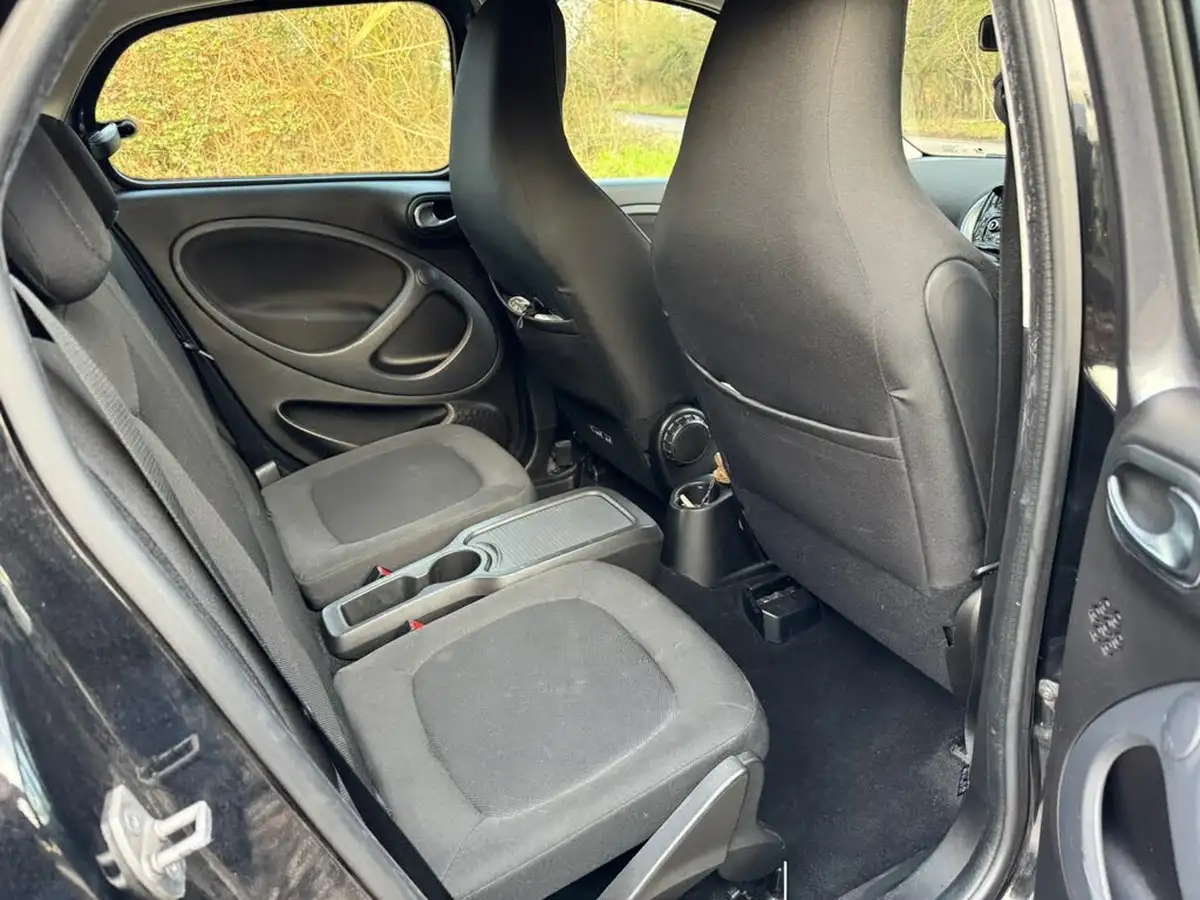 2017-smart-forfour-10-passion-71bhp-ss-big-13